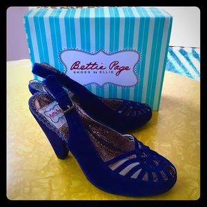 Bettie Page Nettie Blue Suede Retro Pinup Heels 8